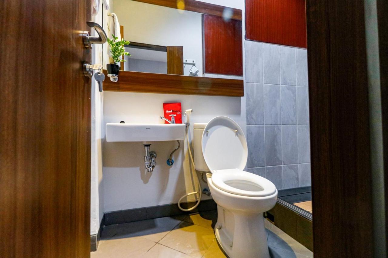 Reddoorz Near Kebon Jeruk Джакарта Екстериор снимка