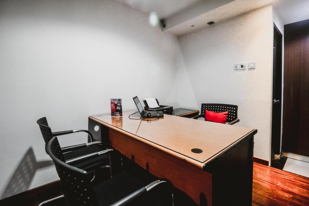 Reddoorz Near Kebon Jeruk Джакарта Екстериор снимка